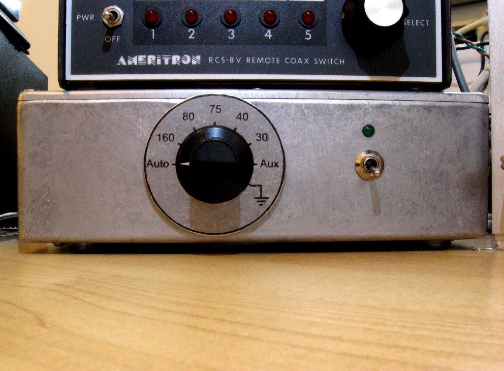 Stepper-motor switch control box